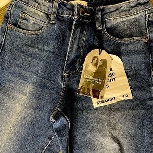 Kendall and Kylie Jeans 👖